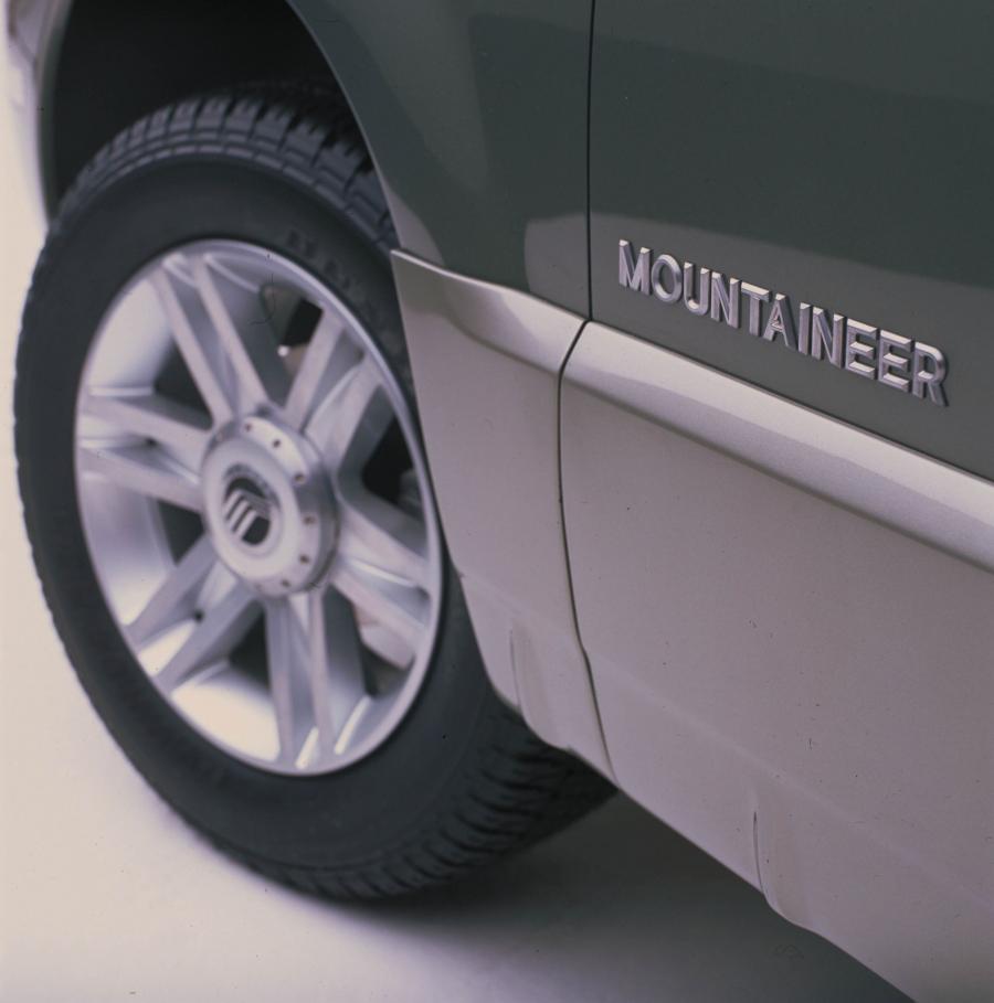  Mercury Mountaineer Concept 2000 года  (фото 7 из 17)
